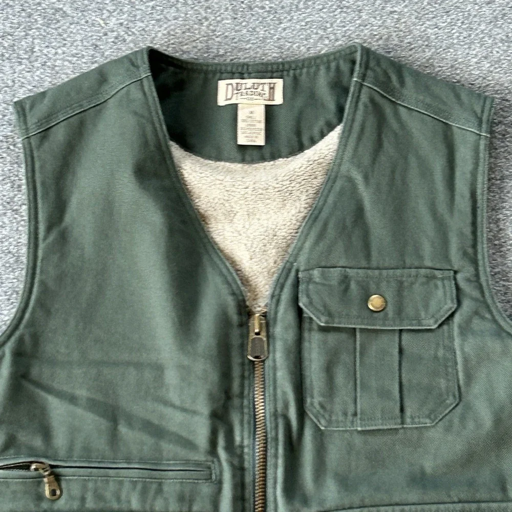 Duluth Trading Jacket Mens‎ Medium Green Iron Range Fire Hose Sherpa Lined Vest